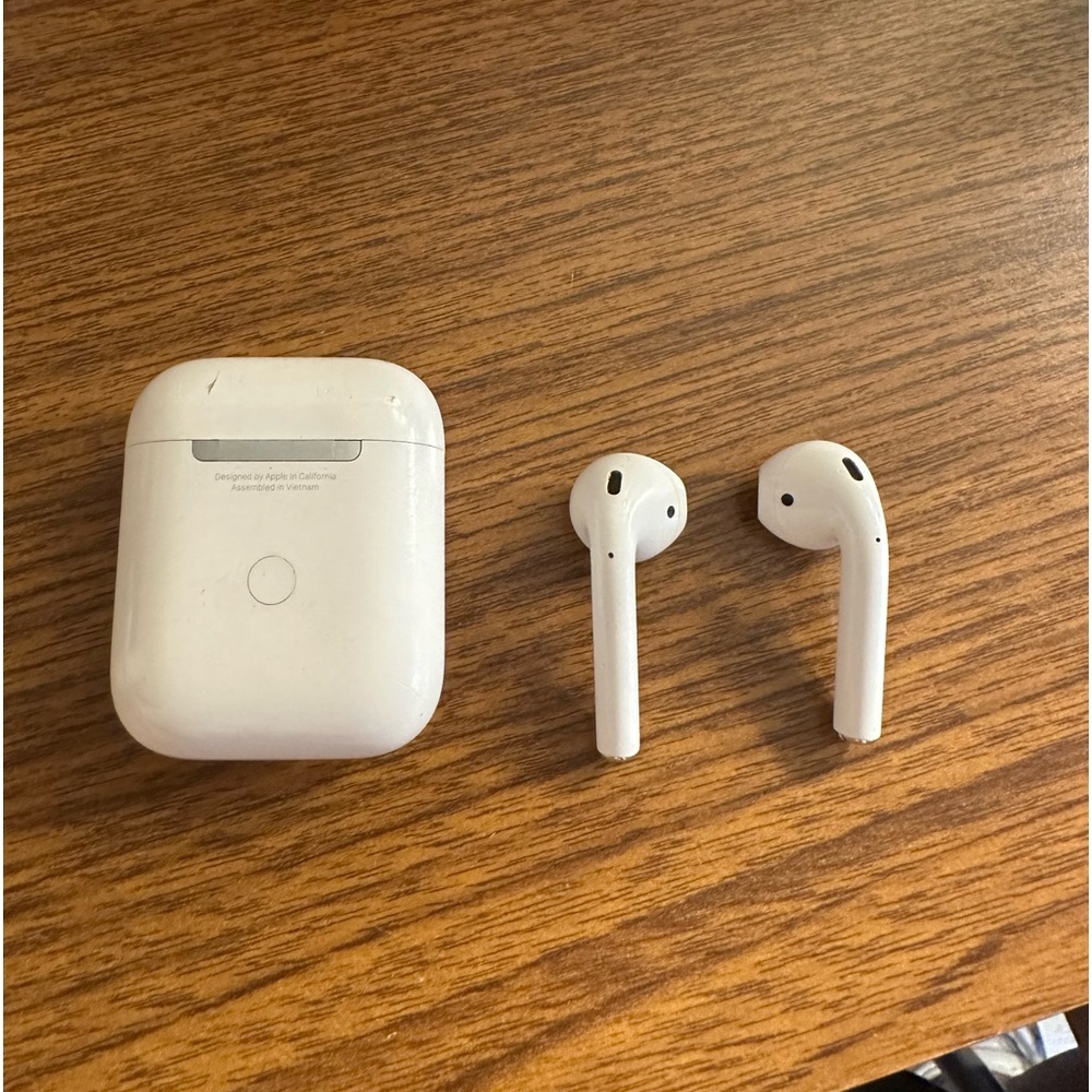 Slightly used 1st generation AirPods
